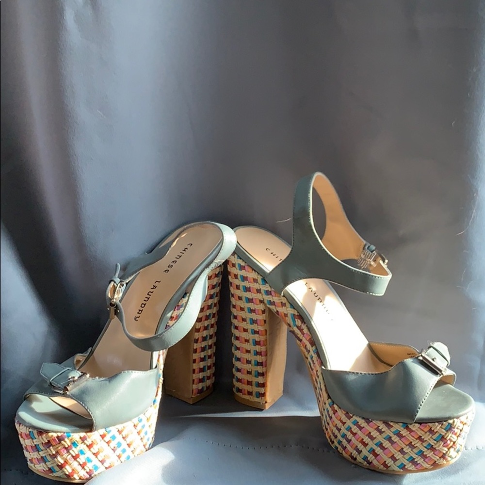 Women’s Chinese Laundry Platform Sandals